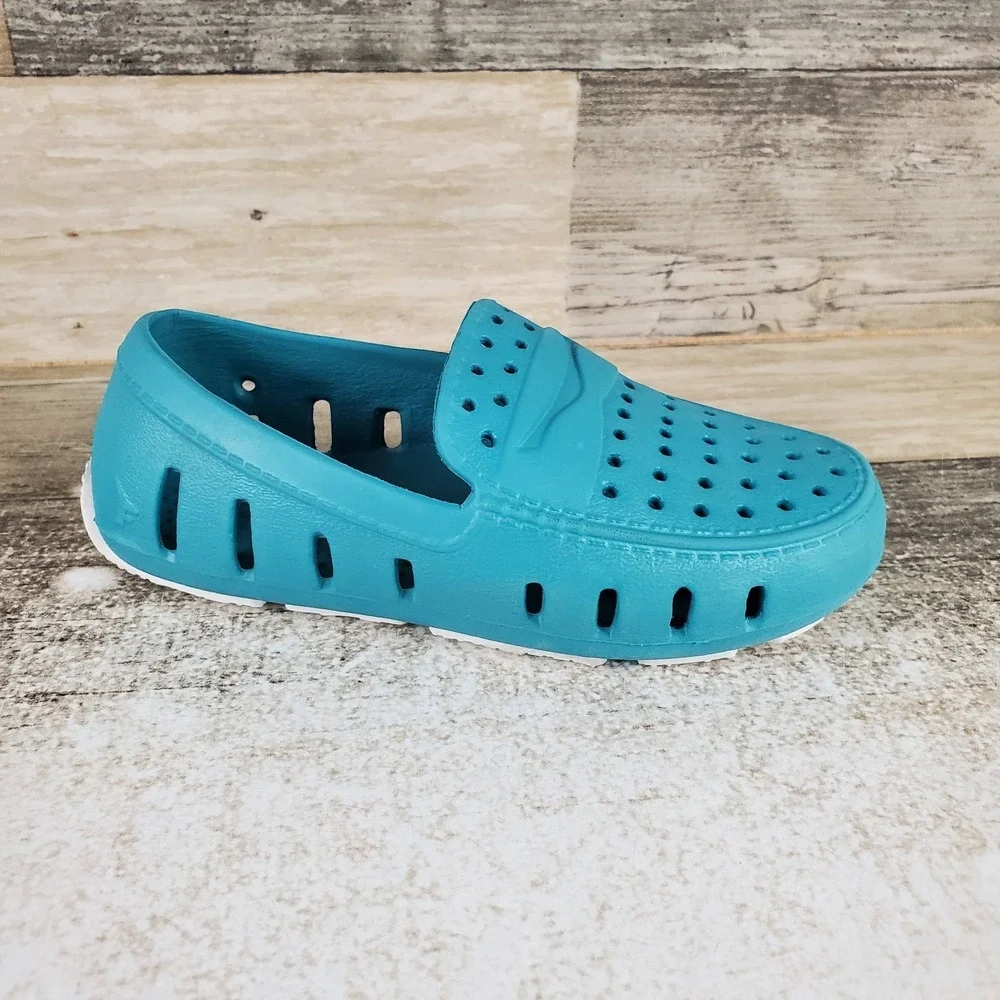 Floafers Prodigy Driver Shoes Kids Sz 8 Bristol Blue Bright White Waterproof
